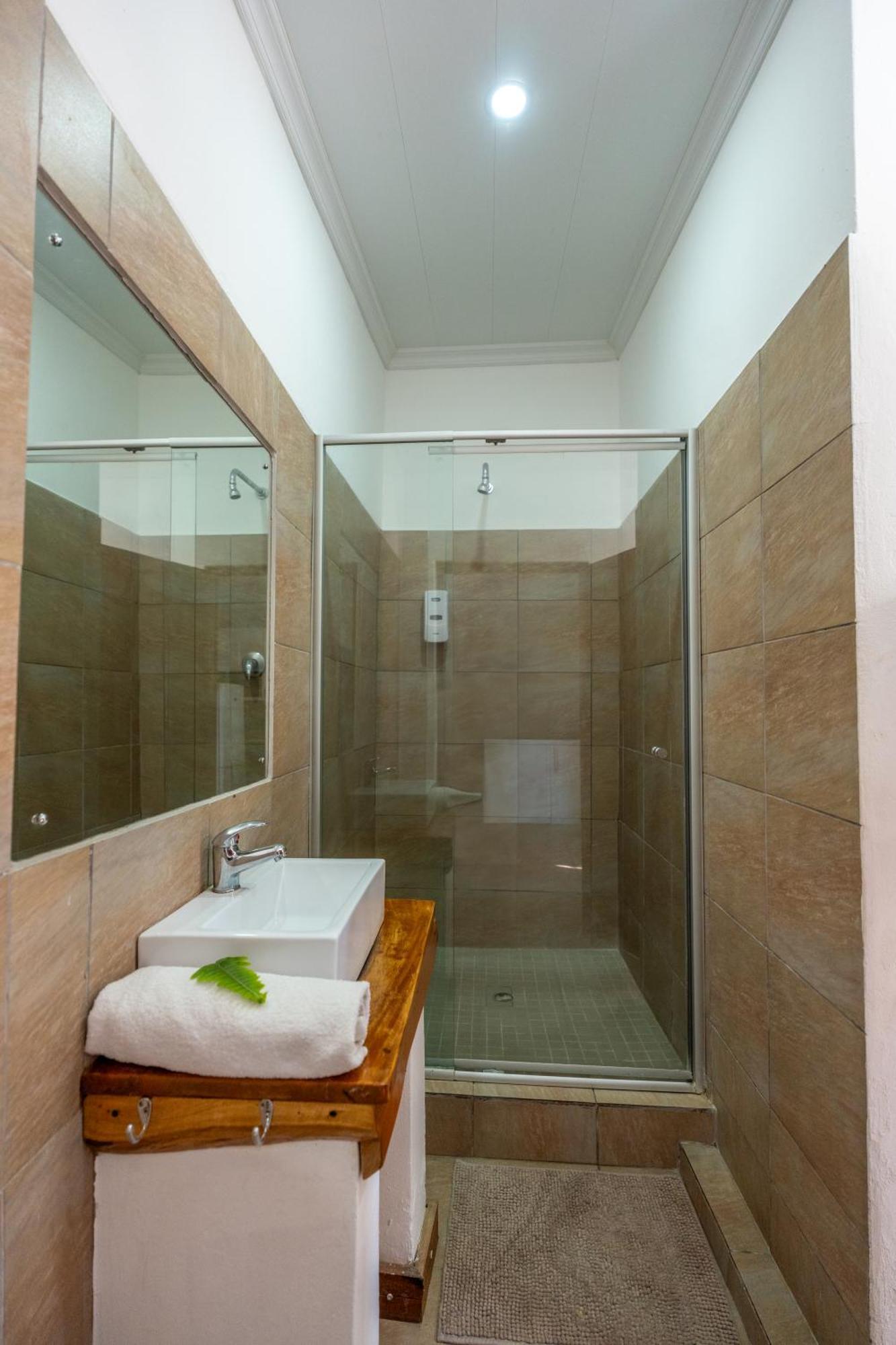 Tidewaters River Lodge Гонуби Экстерьер фото